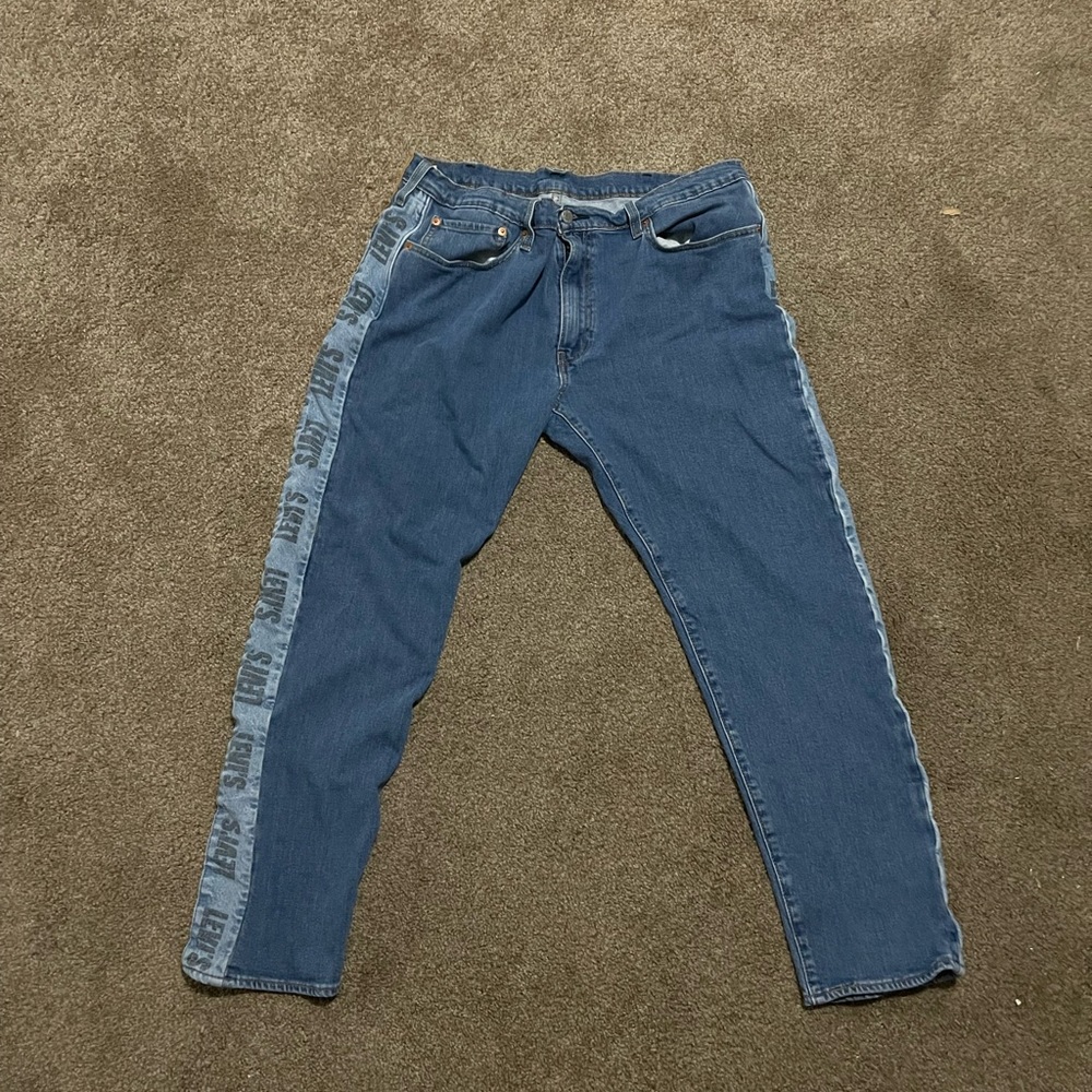 Levi jeans